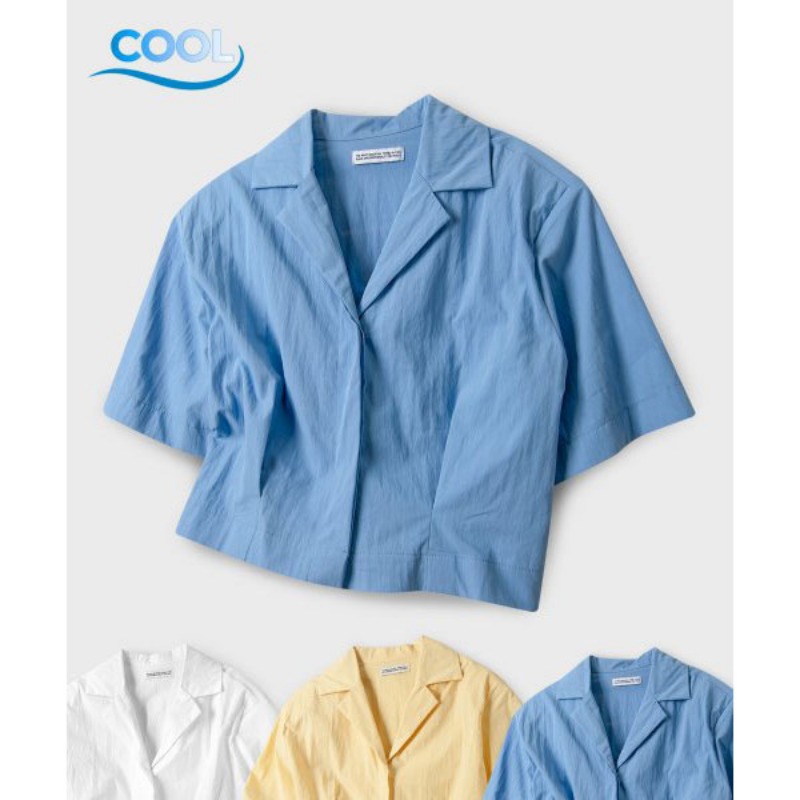 플레이스스튜디오) 핀턱 오픈 카라 크롭 슬림핏 반팔티 셔츠 ( 3 COLOR )